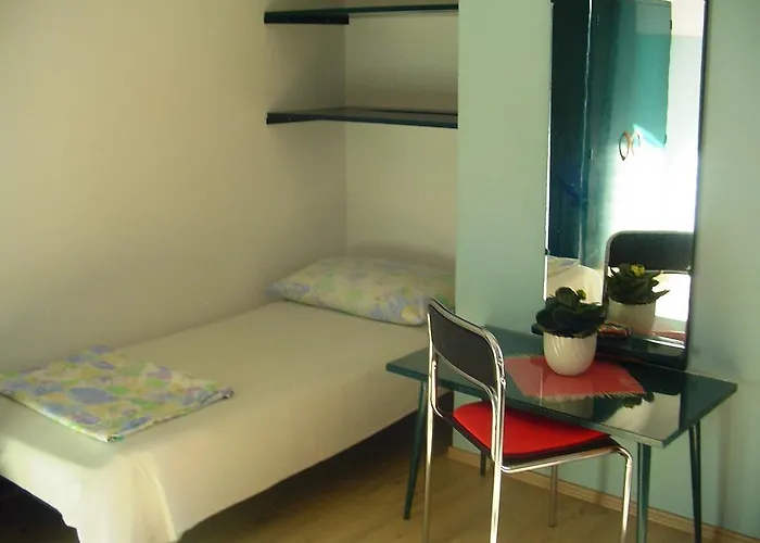 Ana&neso * Пакоштане